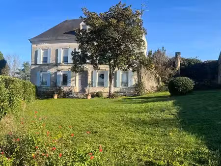 maison en pierre de 11 pièces principales