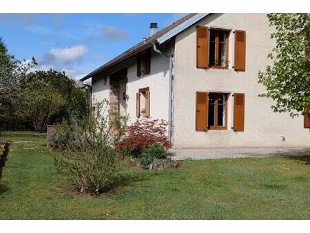 charmante maison individuelle  173 m² habitables  7 pièces  terrain de plus de 3 000 m²