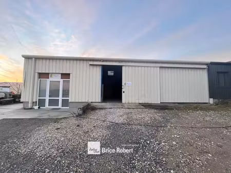 a louer - locaux d'activités mixtes optimisés pour différentes activités - sainte-consorce