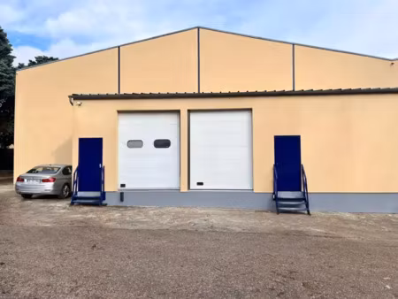 local d'activite de 209 m² a eaubonne - fonctionnel  accessible et renove
