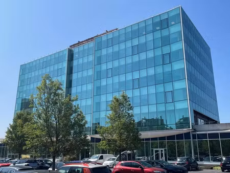plateau de bureaux de 776 m² à louer - proximité gare cergy préfecture