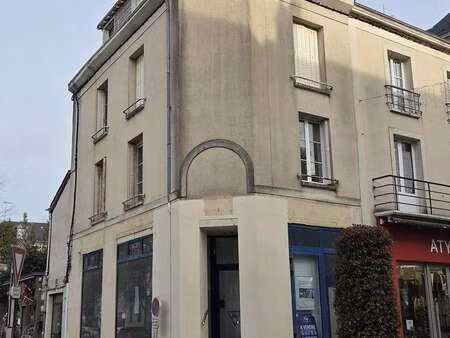 vente bureaux et commerces à château-gontier (53200) : à vendre / 105m² château-gontier
