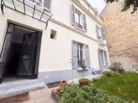 immeuble de caractère  241 m² loi carrez - cabanons aménageables - jardin - caves
