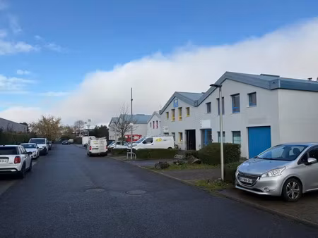 local d'activité à louer - 262 m2 - nantes est