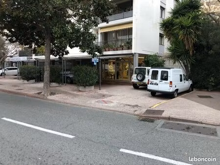 local commercial 120m2