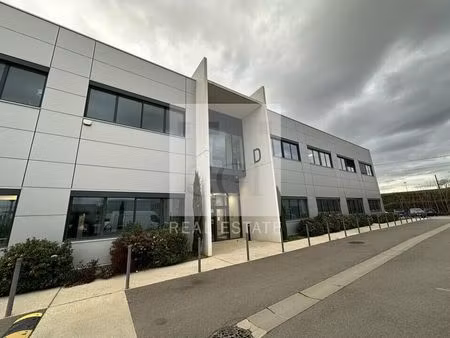 location bureau 206 m² à lyon 7 (69007)