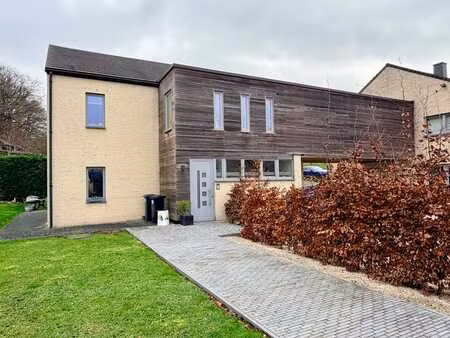 duplex à proximité des commodités