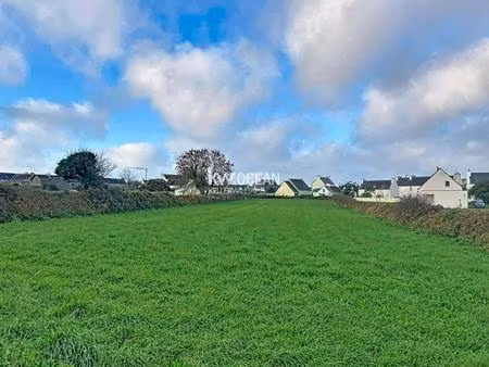 terrain à bâtir de 3700 m2 à plouhinec