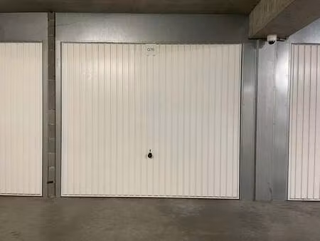 garage à louer à sint-idesbald € 110 (limue) - entrimmo | zimmo