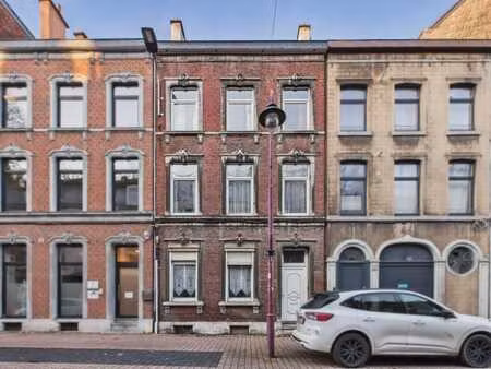 maison à rénover entièrement – 4 niveaux + cave