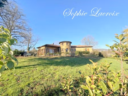 maison 8 pièces - 258 m²