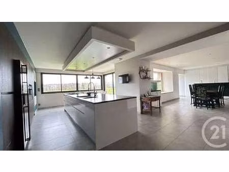 vente maison à nuillé-sur-vicoin (53970) : à vendre / 275m² nuillé-sur-vicoin