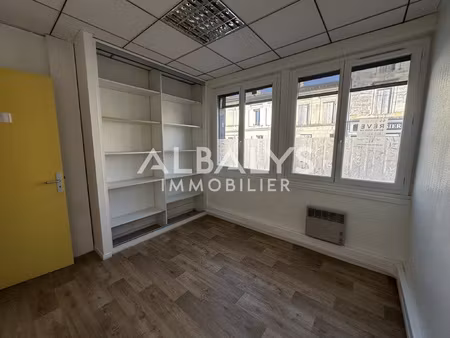 bureau de 10 m2 à louer emplacement central et accessible