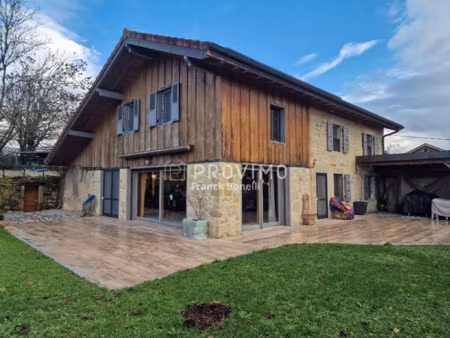 superbe propriété de campagne rénovée  153 m2  au calme