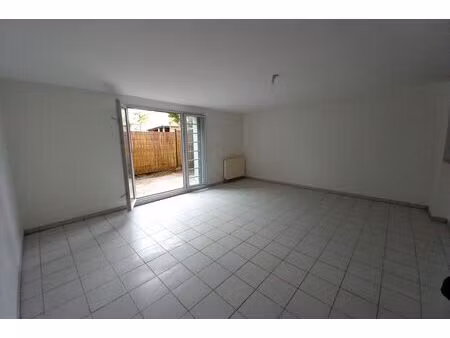 maison t4 avec jardin et garage à pechbonnieu