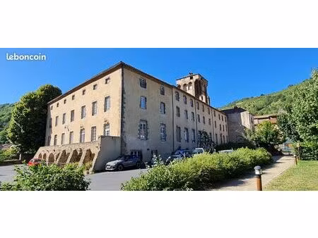 appartement t2 à blesle