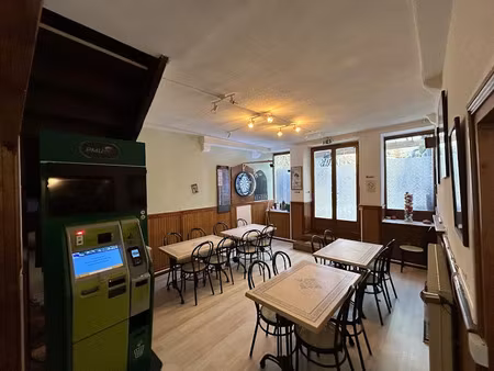 vente locaux professionnels 9 pièces 218 m² à montbron (16220)  169 600 €