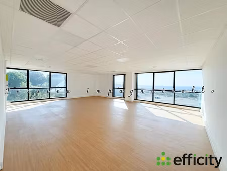 vente locaux professionnels 1 pièce 72 m² à la ciotat (13600)  280 000 €