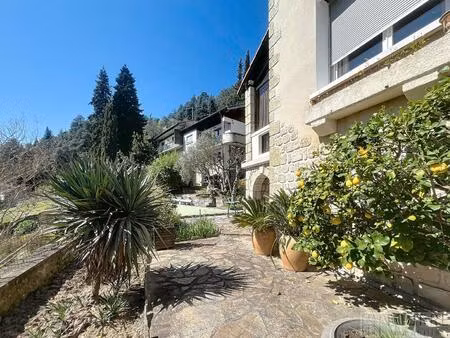 ensemble immobilier vals les bains