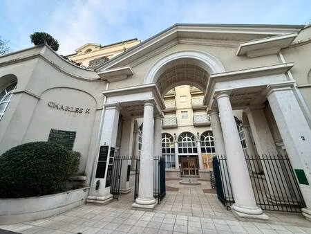 local d'activités à vendre