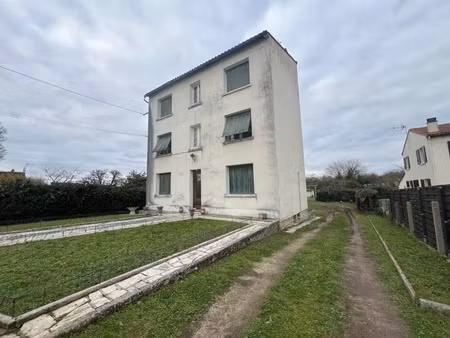 vente immeuble à gond-pontouvre (16160)  213 000 €