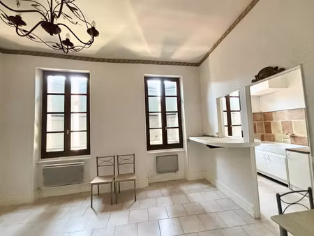 location appartement 1 pièce 45 m² à castelnaudary (11400)  350 €