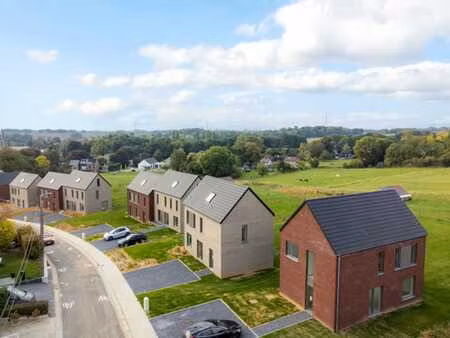 maison neuve dans un environnement aéré
