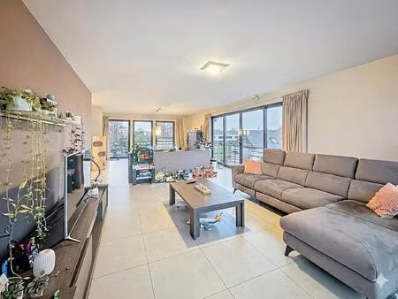 ruim 2 slaapkamer appartement te sint-amands  heikant 16