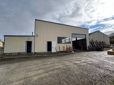 vente bureaux et commerces à saint-germain-en-coglès (35133) : à vendre / 820m² saint-germ