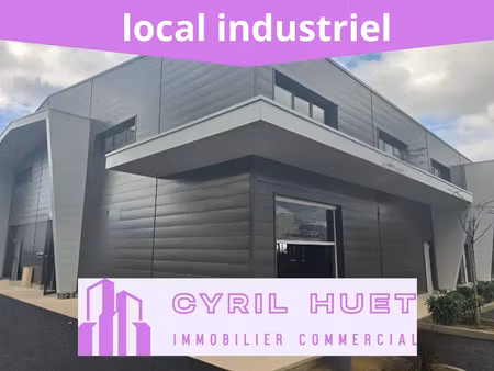 grimaud -local d'activite 470 m²  entrepot et bureaux
