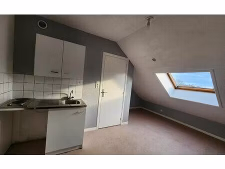 location appartement  m² t-1 à maubeuge  220 €