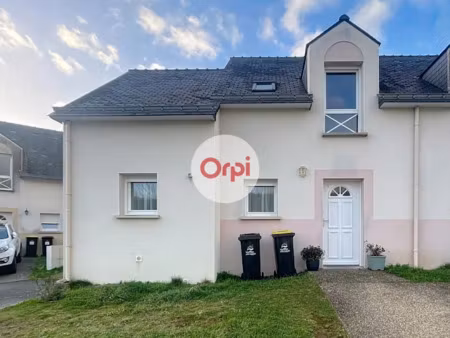 location maison 4 pièces 82 m² à theix-noyalo (56450)  955 €