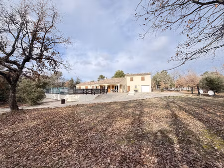 régusse: villa 171m2 avec sa piscine