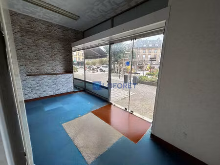 local commercial flers 55 m²