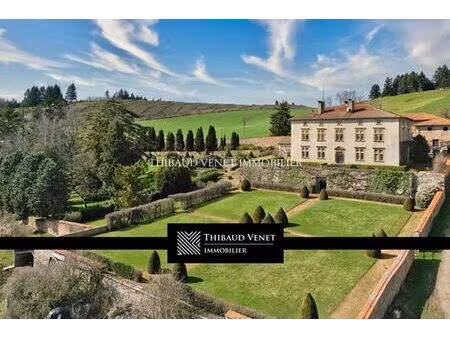 prestigieux château en vente amplepuis  france