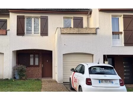 location maison  104.73 m² t-5 à évreux  900 €