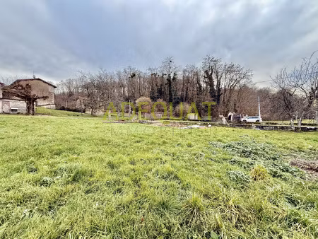 saint agnin sur bion  terrain constructible de 750m2...