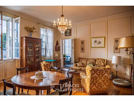 demeure familiale de caractère en coeur de ville