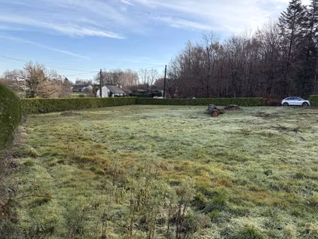 a l'entrée de pompadour  route de ségur le château