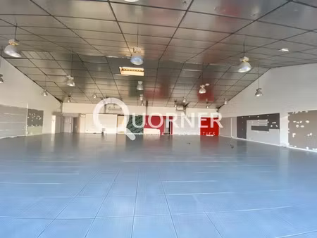 a louer - puget/argens - cellule commerciale 460m2- emplacem