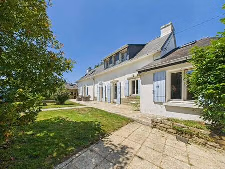 vente longère et corps de ferme à châteauneuf-du-faou (29520) : à vendre / 102m² châteaune