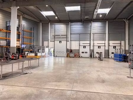vente/location local d'activités trappes 4 048 m²