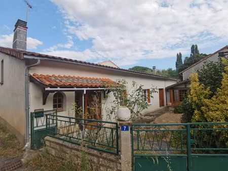 vente maison 4 pièces 133 m² à chasseneuil-sur-bonnieure (16260)  83 500 €