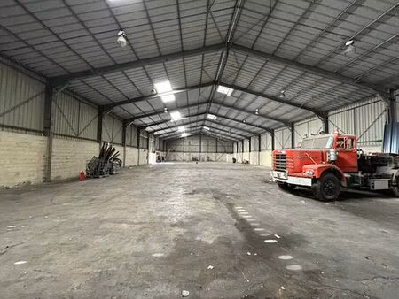 location entrepôt / local d'activités mornas 1 000 m²