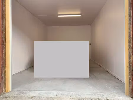 vente garage jausiers (04850)