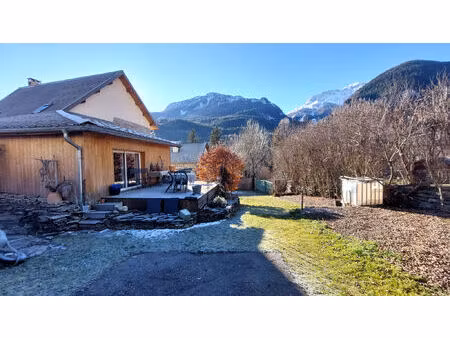 vente maison 6 pièces 154 m² les thuiles (04400)