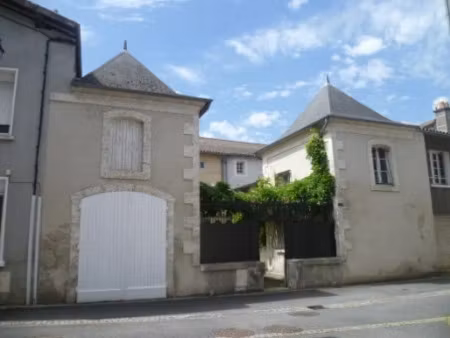 vente maison 11 pièces 244 m² à chabanais (16150)  174 900 €