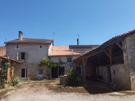 vente maison 6 pièces 286 m² à chasseneuil-sur-bonnieure (16260)  210 000 €