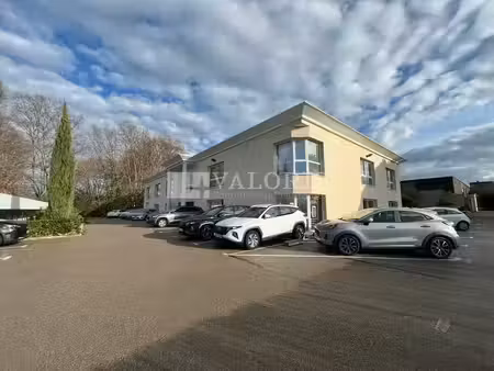 location bureau 520 m² à les pennes-mirabeau (13170)