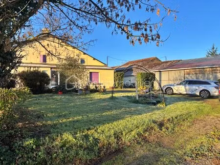 annonce vente maison 10 pièces de 270m2 à saint maurice des noues (85120) - paruvendu.fr r
